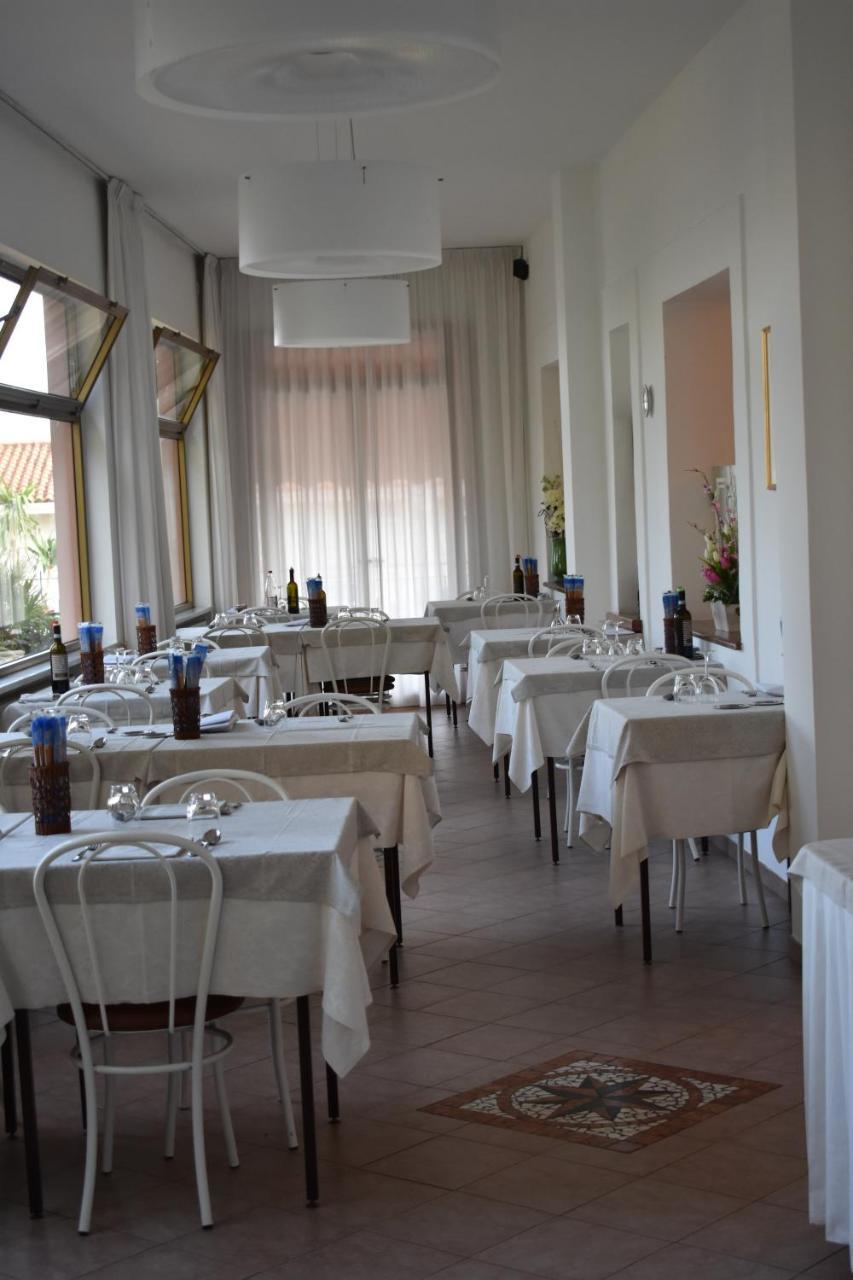 Hotel Garden Marina dʼMarina dʼAndora Zewnętrze zdjęcie